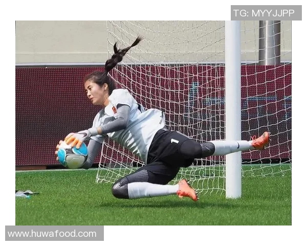 足球明星长发蓬松风格大揭秘展现个性与魅力的完美结合 足球明星长发蓬松风格大揭秘展现个性与魅力的完美结合