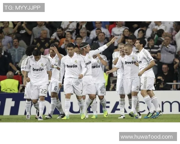 足球明星齐聚全明星球队展现巅峰对决激情四溢的足球盛宴 足球明星齐聚全明星球队展现巅峰对决激情四溢的足球盛宴